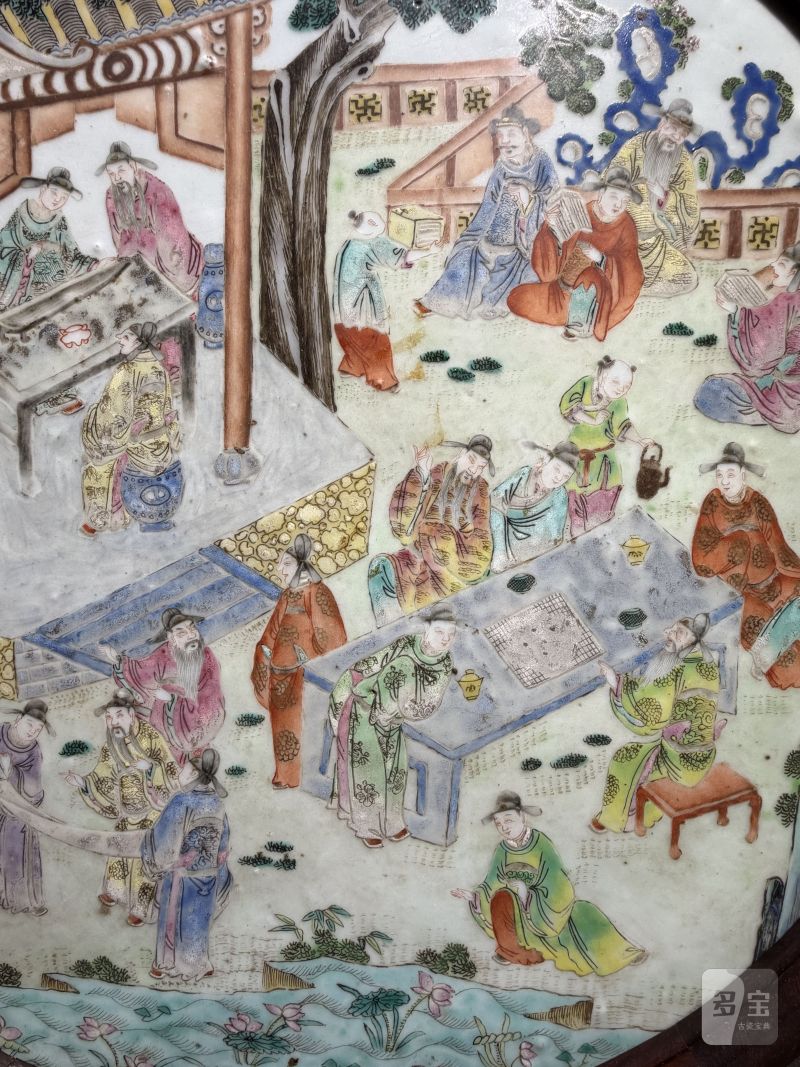 清乾隆 粉彩“十八学士”图圆形瓷板 - 图9